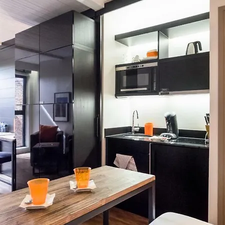 Palais Rinour - Cosy Close To Stations - Welkeys Apartamento *