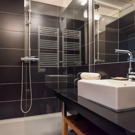 Palais Rinour - Cosy Close To Stations - Welkeys Apartamento Lila